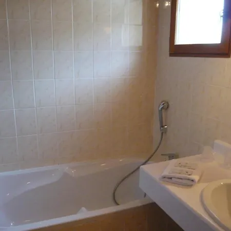 Le Tetras Hotel 2*
